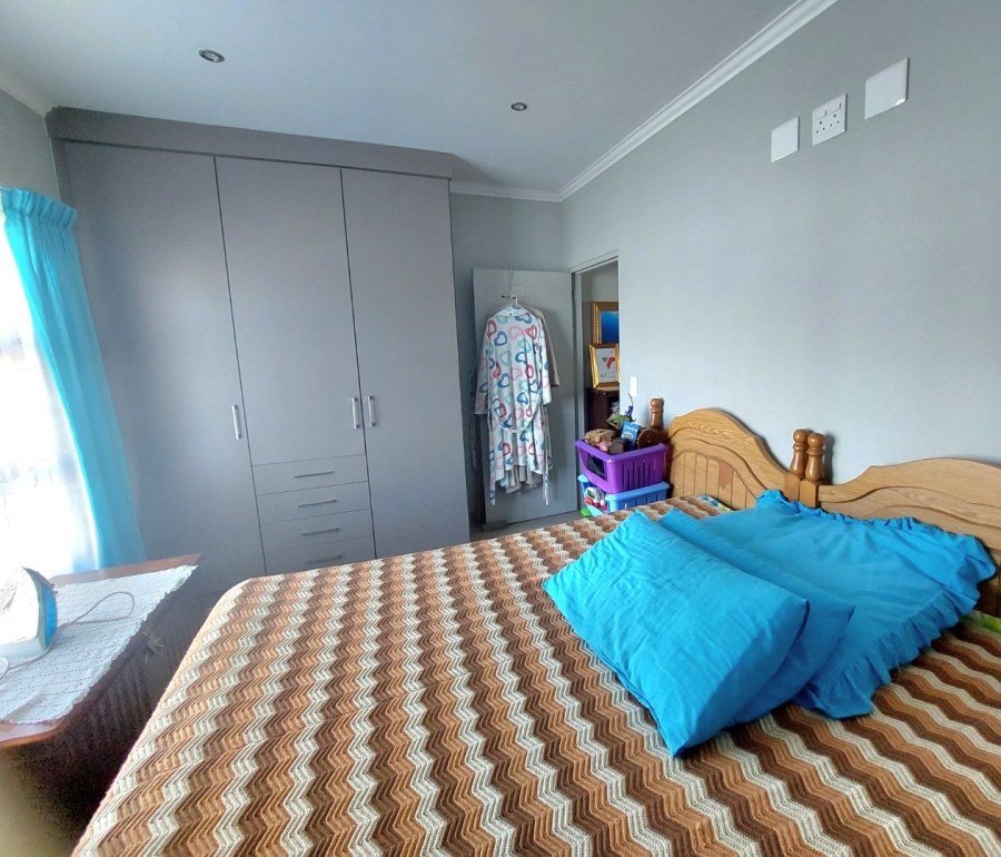 2 Bedroom Property for Sale in Ifafi North West